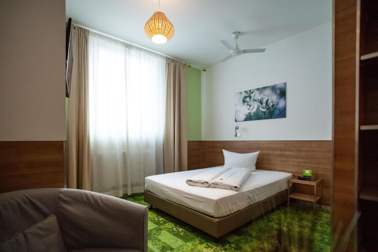 Come Inn Landshut Bagian luar foto